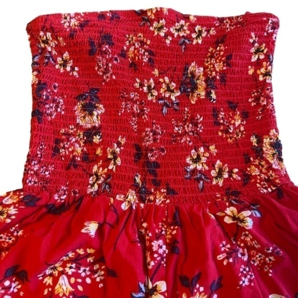 NWOT Garage Strapless Smocked Romper (Red) - Picture 6 of 10